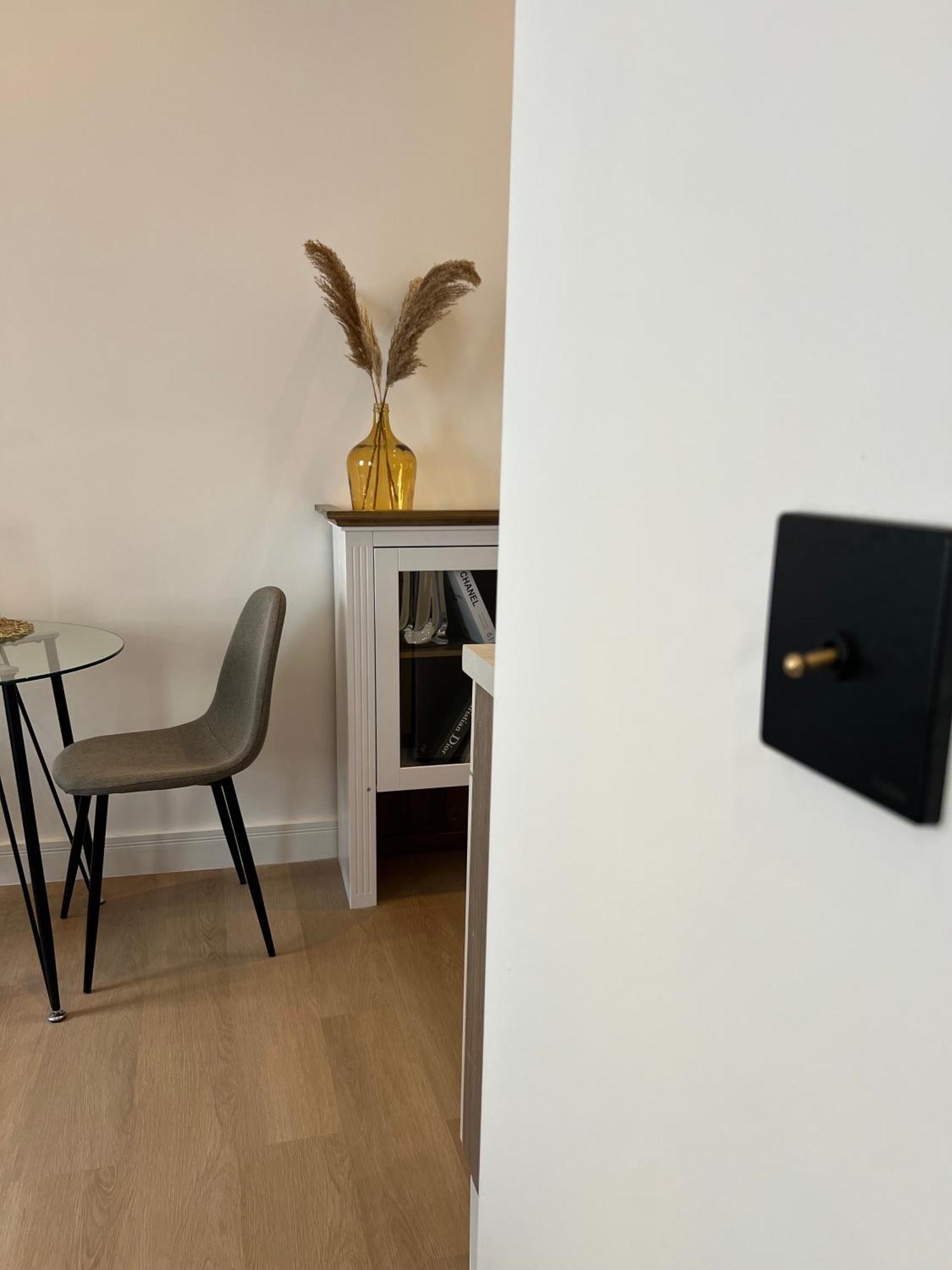 Modern Stay I Cosy & Central Apartments Κόμπλεντς Εξωτερικό φωτογραφία