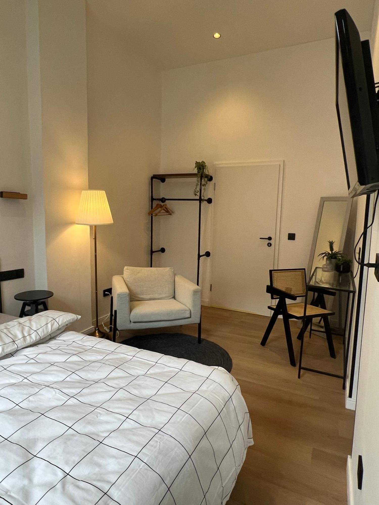 Modern Stay I Cosy & Central Apartments Κόμπλεντς Εξωτερικό φωτογραφία