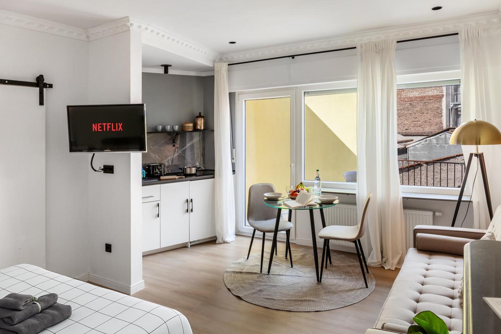 Modern Stay I Cosy & Central Apartments Κόμπλεντς Εξωτερικό φωτογραφία
